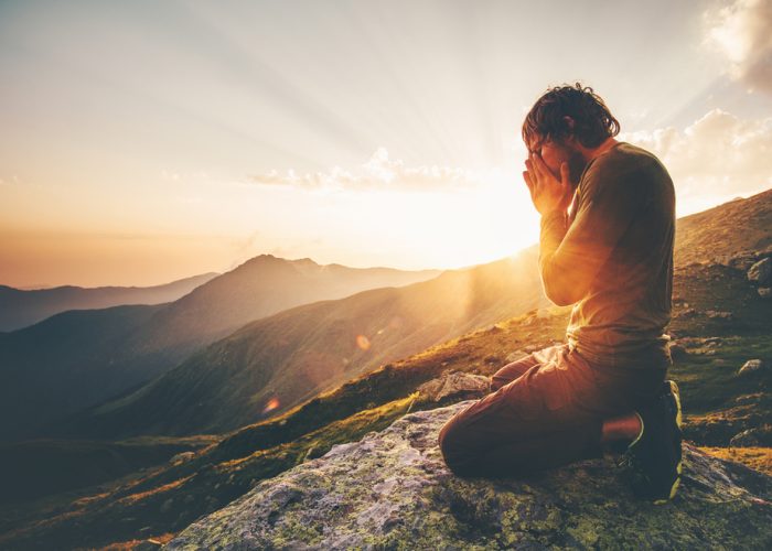 Molitva-za-zastitu-od-neprijatelja-book-evangelizacija-990x658