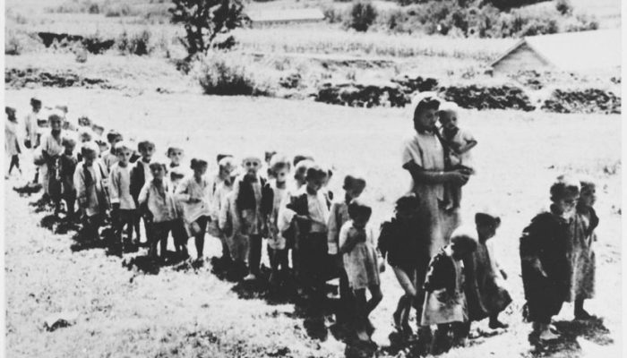 diana-sa-decom-logor-jasenovac-1-united-states-holocoust-memorial-museum-washington-830x553