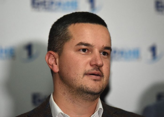 lutovac11