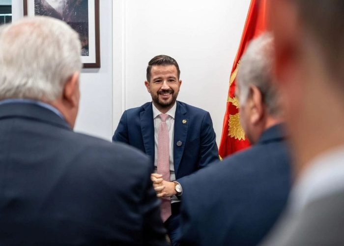 milat8