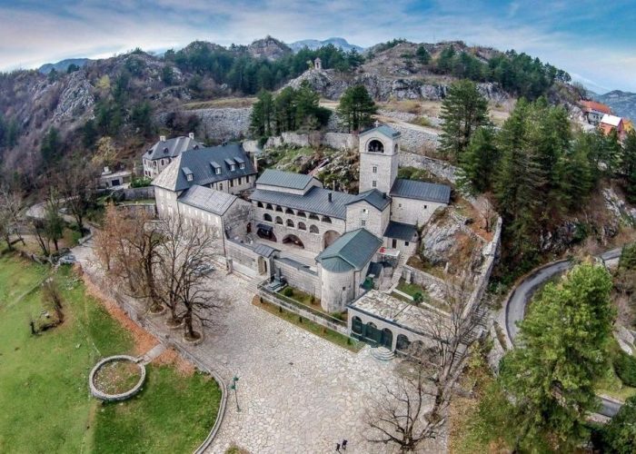 митрополија-1